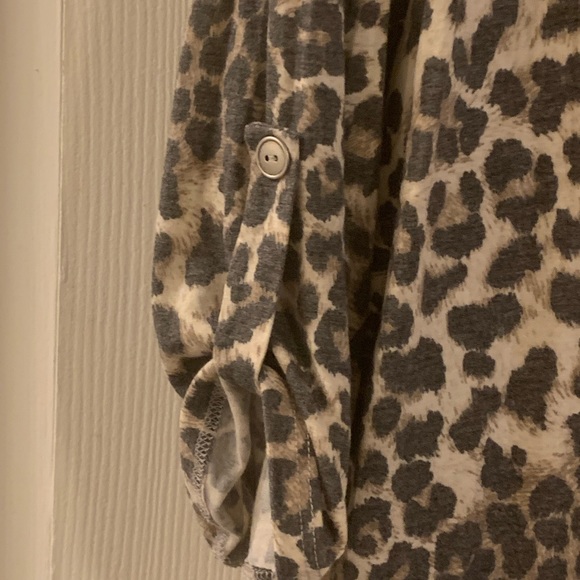 Leopard Gabby Style Top - Picture 3 of 3